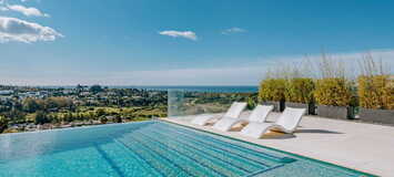 CHIC CASA DE LUJO MODERNA CON FACTOR WOW Y VISTAS AL MAR Par