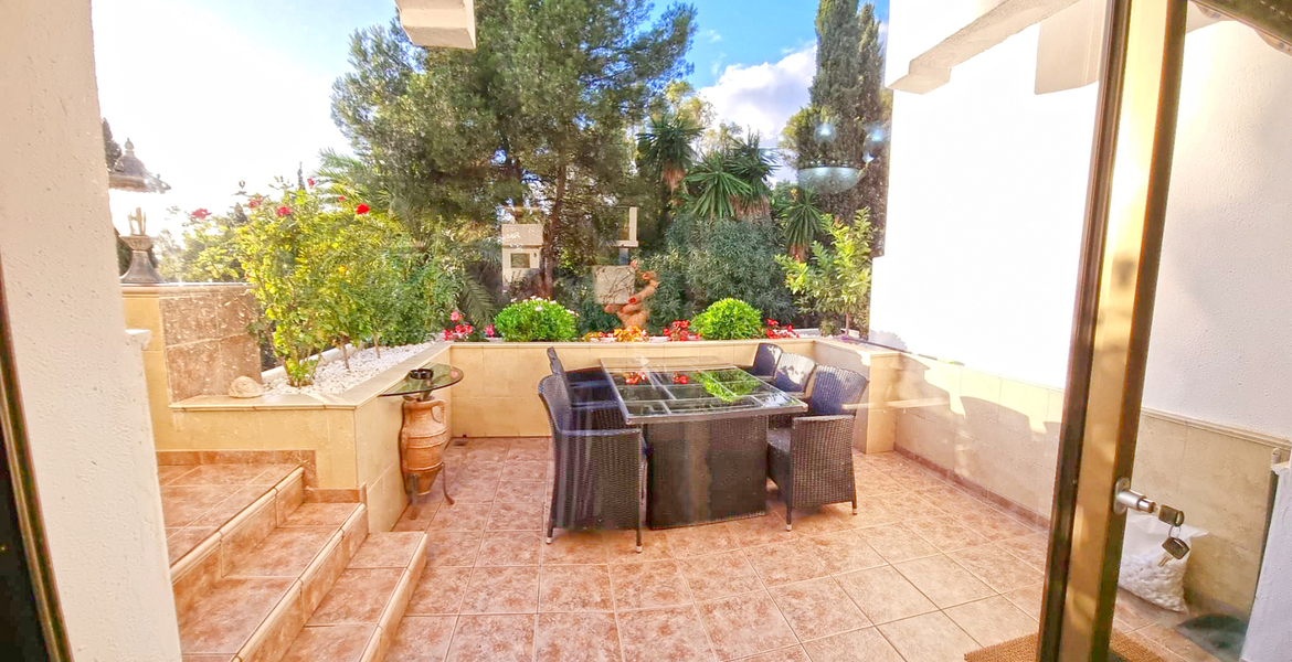 Penthouse for sale in Milla de oro, Marbella