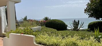 Beachfront apartment for sale in Marina Puente Romano