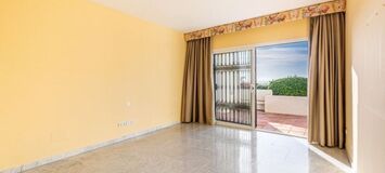 Beachfront apartment for sale in Marina Puente Romano