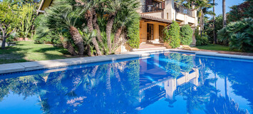 VILLA MEDITERRÁNEA A LA VENTA CON MUCHO ENCANTO A DOS PASOS 