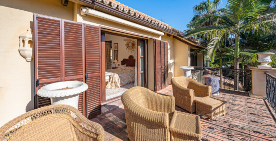 VILLA MEDITERRÁNEA A LA VENTA CON MUCHO ENCANTO A DOS PASOS 