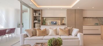 Un elegante apartamento de tres dormitorios en la planta baj