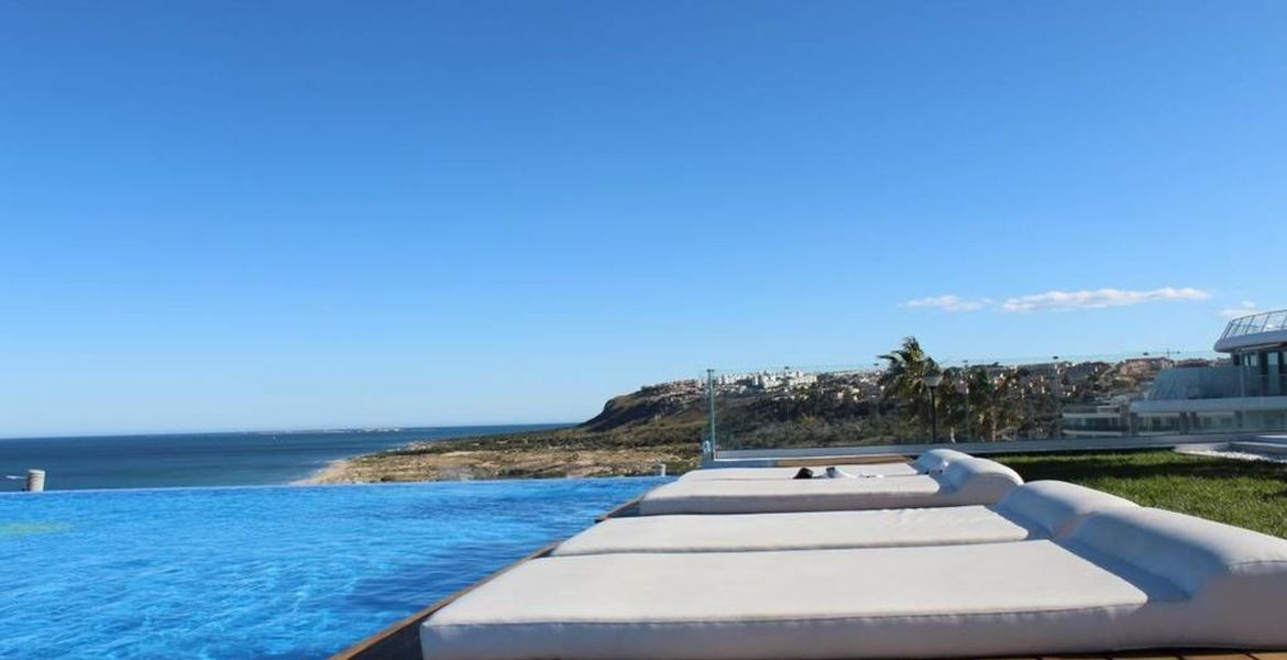 Apartamento con vistas al mar y jacuzzi