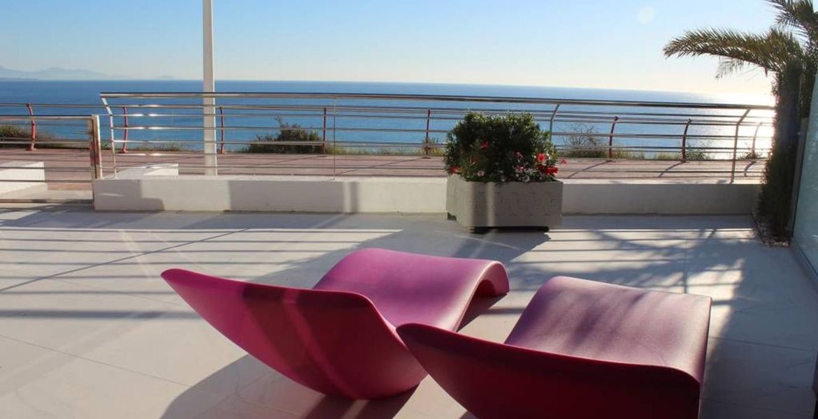 Apartamento con vistas al mar y jacuzzi