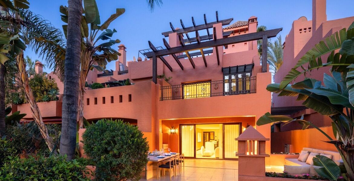 Casa adosada en Altos de Puente Romano en venta