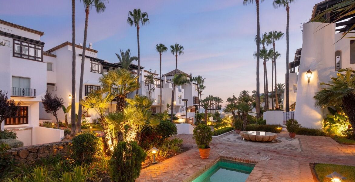 Luxury apartment for sale in Marina de Puente Romano
