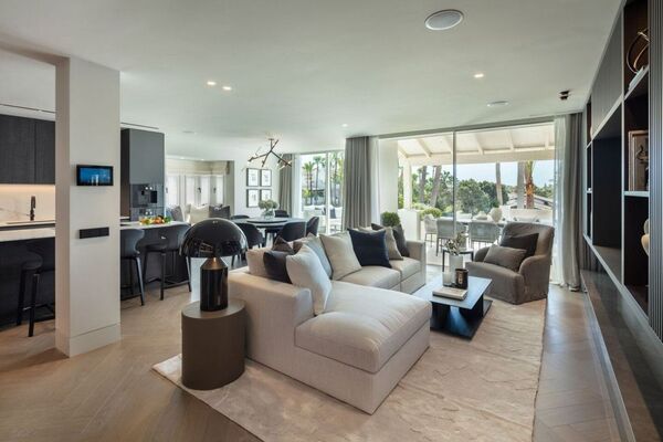 duplex Penthouse for sale in Marina Puente Romano