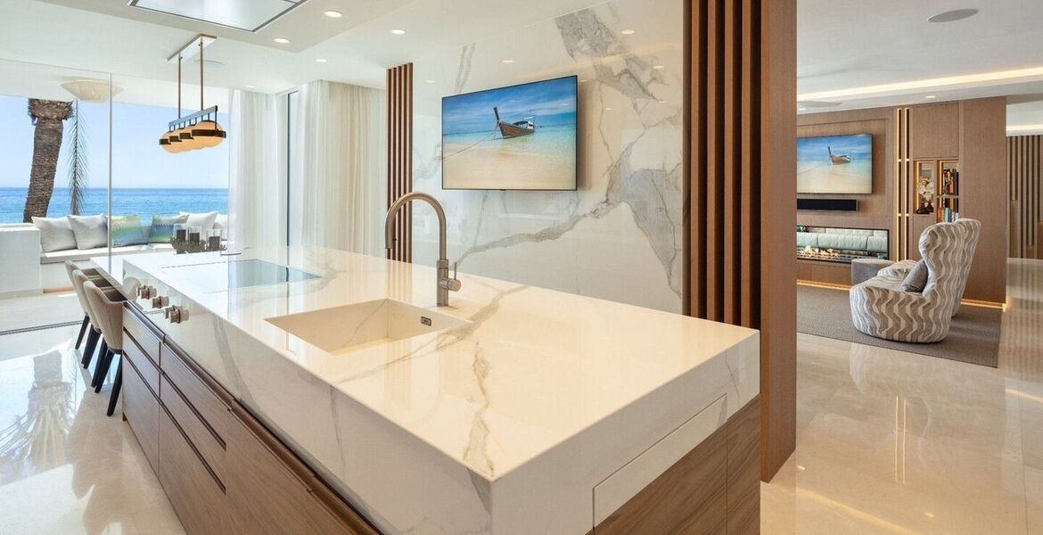 Duplex Penthouse Frontline for sale in Golden Mile
