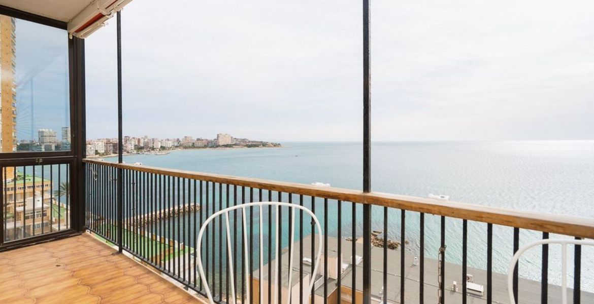 Apartment at the foot of the beach Alicante