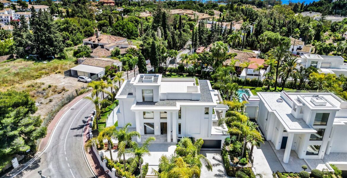 Villa for sale in Las Lomas del Marbella Club