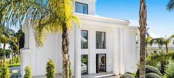 Villa for sale in Las Lomas del Marbella Club