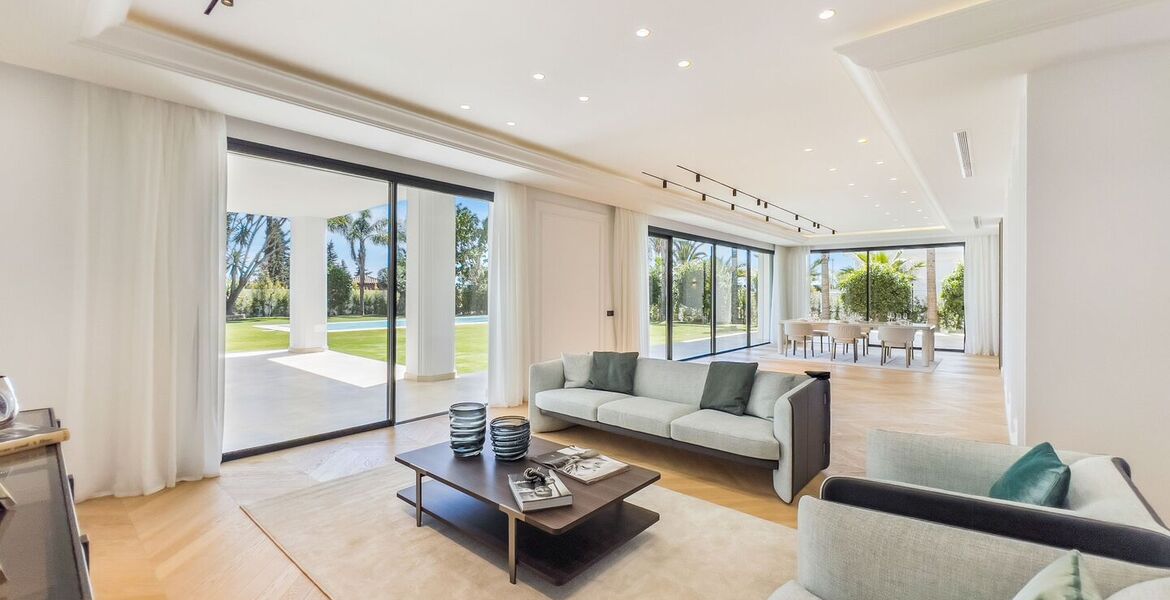 Villa for sale in Las Lomas del Marbella Club