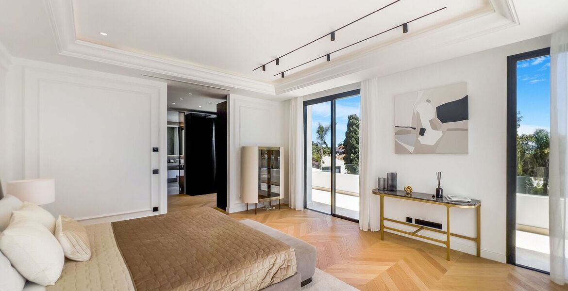 Villa for sale in Las Lomas del Marbella Club