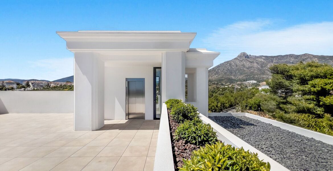 Villa for sale in Las Lomas del Marbella Club