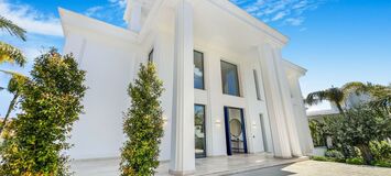 Villa for sale in Las Lomas del Marbella Club