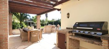 Amazing large Cortijo close to beach For Rent