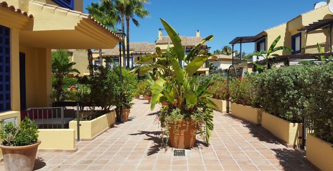 For Sale TownHouse Azalea Beach Marbella