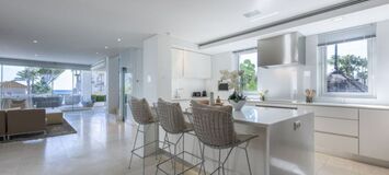 Villa contemporánea en Puente Romano con Smart Home