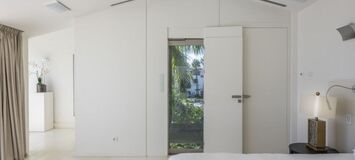 Villa contemporánea en Puente Romano con Smart Home