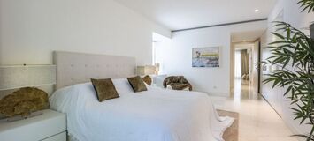 Villa contemporánea en Puente Romano con Smart Home