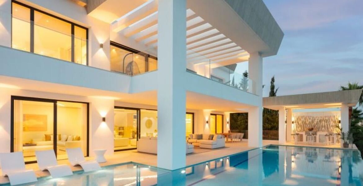 Villa de Lujo con 7 Dormitorios en Venta en Benahavís