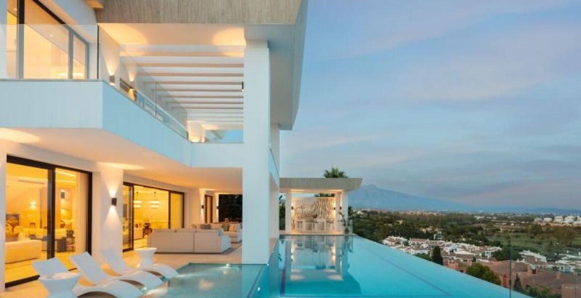 Villa de Lujo con 7 Dormitorios en Venta en Benahavís