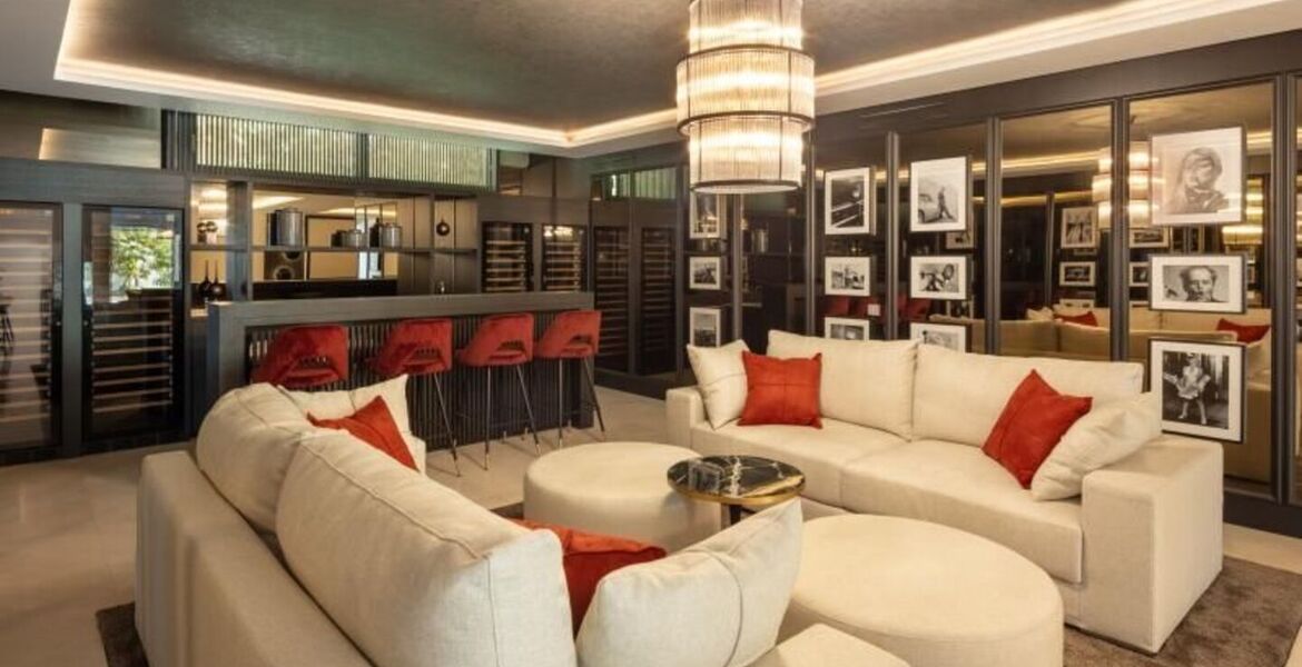Villa de Lujo con 7 Dormitorios en Venta en Benahavís