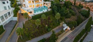 Villa de Lujo con 7 Dormitorios en Venta en Benahavís