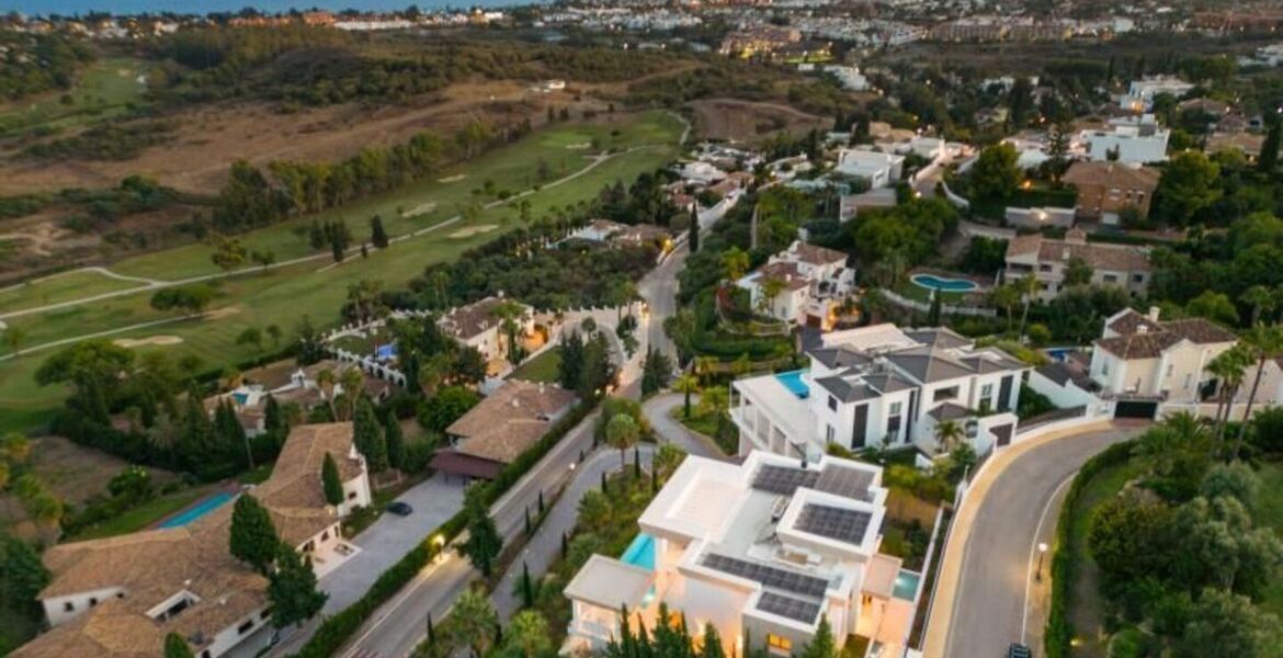 Villa de Lujo con 7 Dormitorios en Venta en Benahavís
