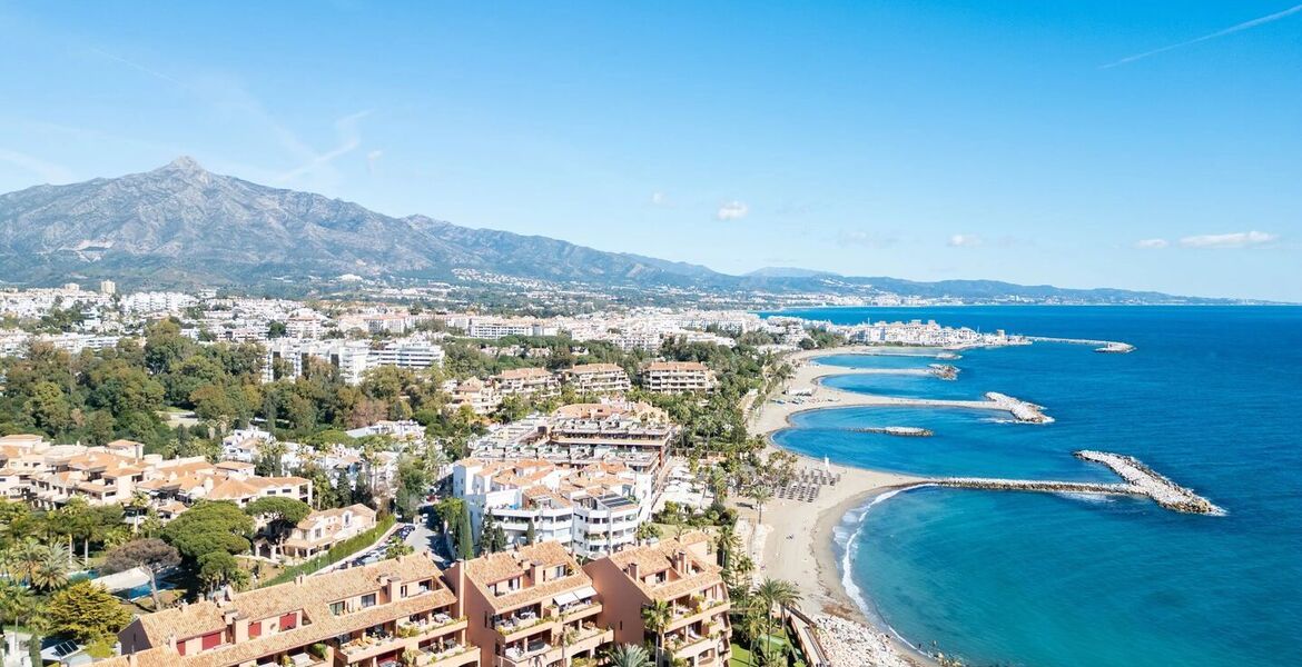 Luxury oceanfront duplex penthouse for sale