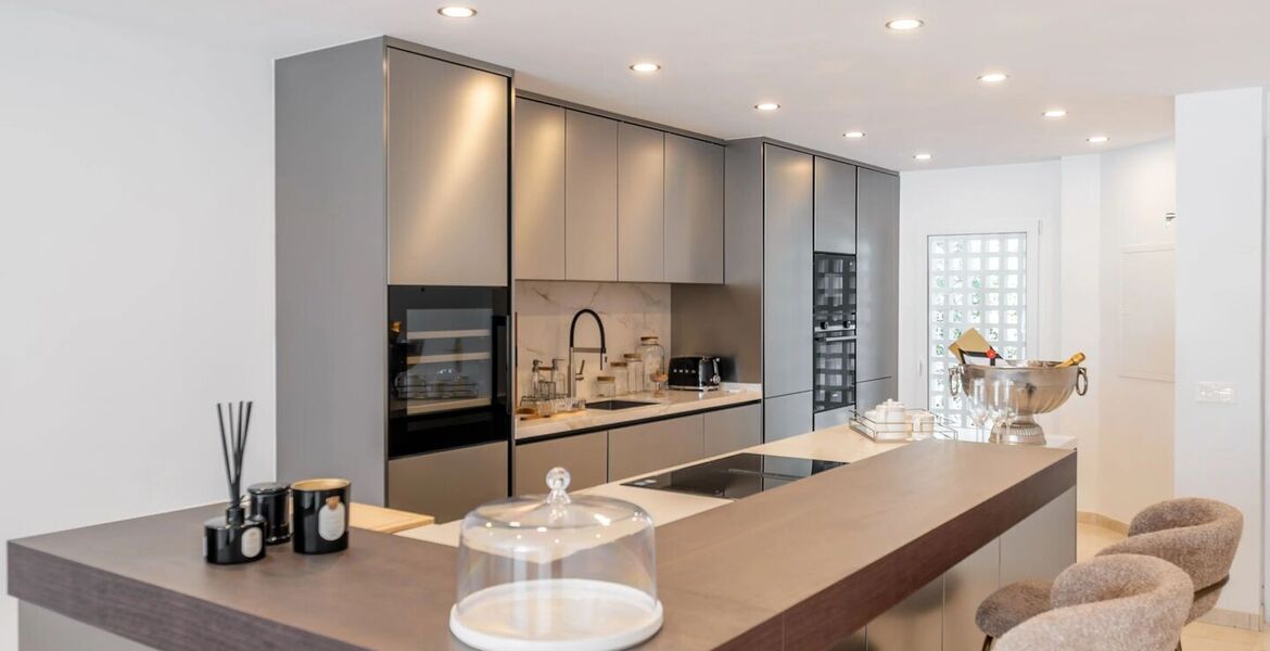 Luxury oceanfront duplex penthouse for sale