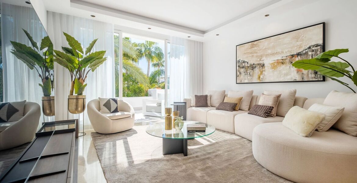 Luxury oceanfront duplex penthouse for sale