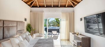 Luxury oceanfront duplex penthouse for sale