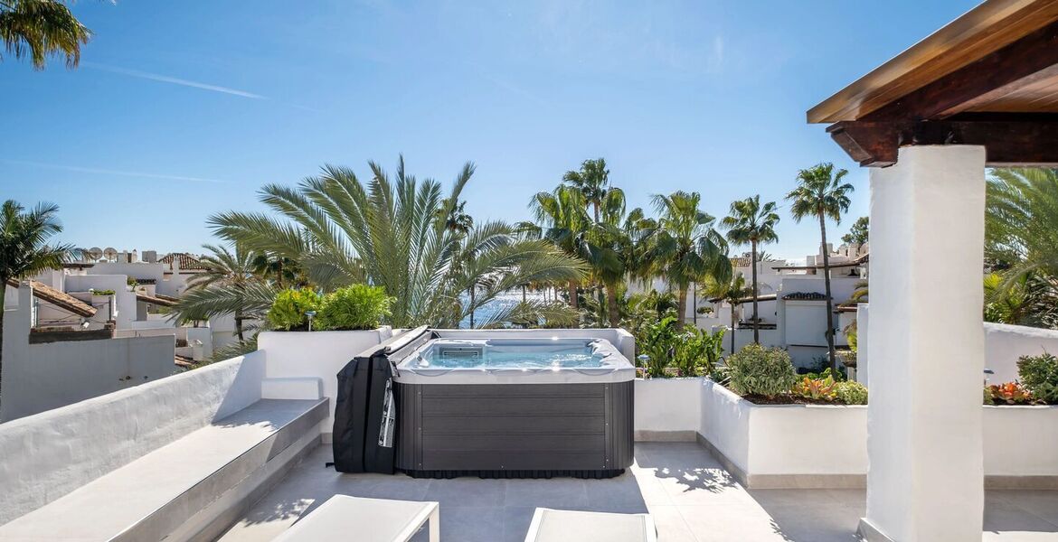 Luxury oceanfront duplex penthouse for sale