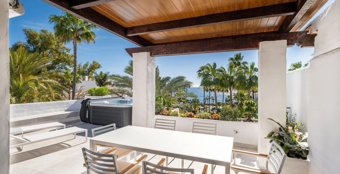 Luxury oceanfront duplex penthouse for sale