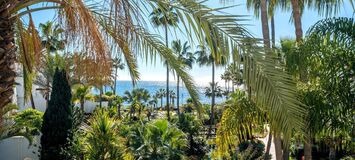 Luxury oceanfront duplex penthouse for sale