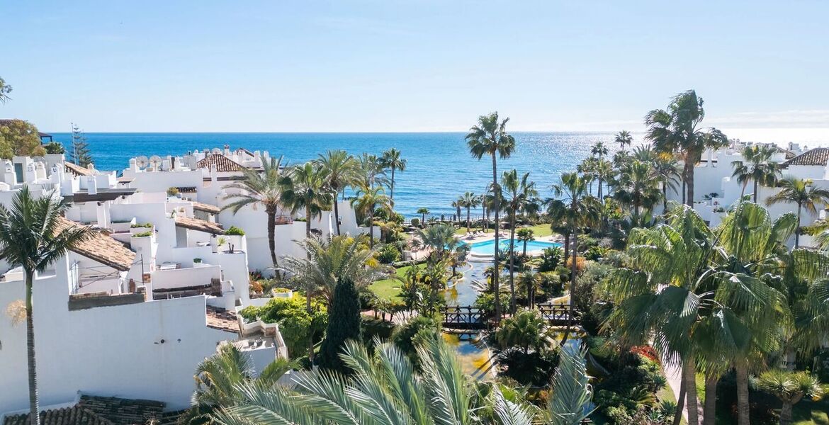 Luxury oceanfront duplex penthouse for sale