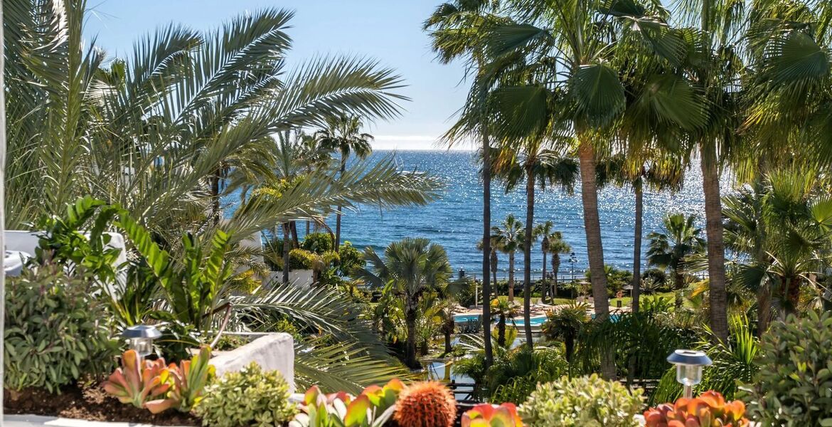 Luxury oceanfront duplex penthouse for sale