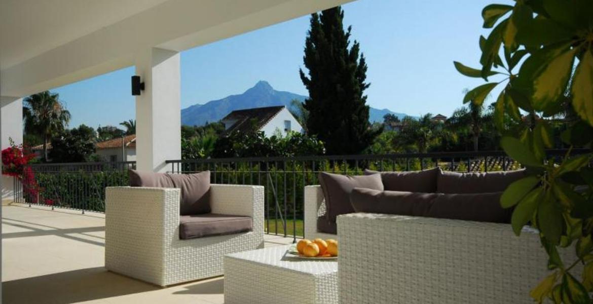 Luxury villa for long-term rent in Puerto Banus