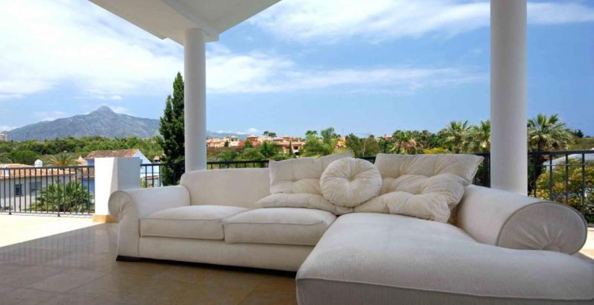 Luxury villa for long-term rent in Puerto Banus